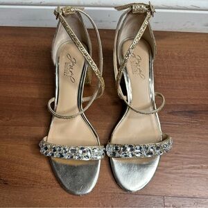 Jewel Badgley Mischka Z14115* Light Gold Claudia Embellished Sandals Size 71/2